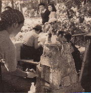 �n�Ɠ����̊y�ėq